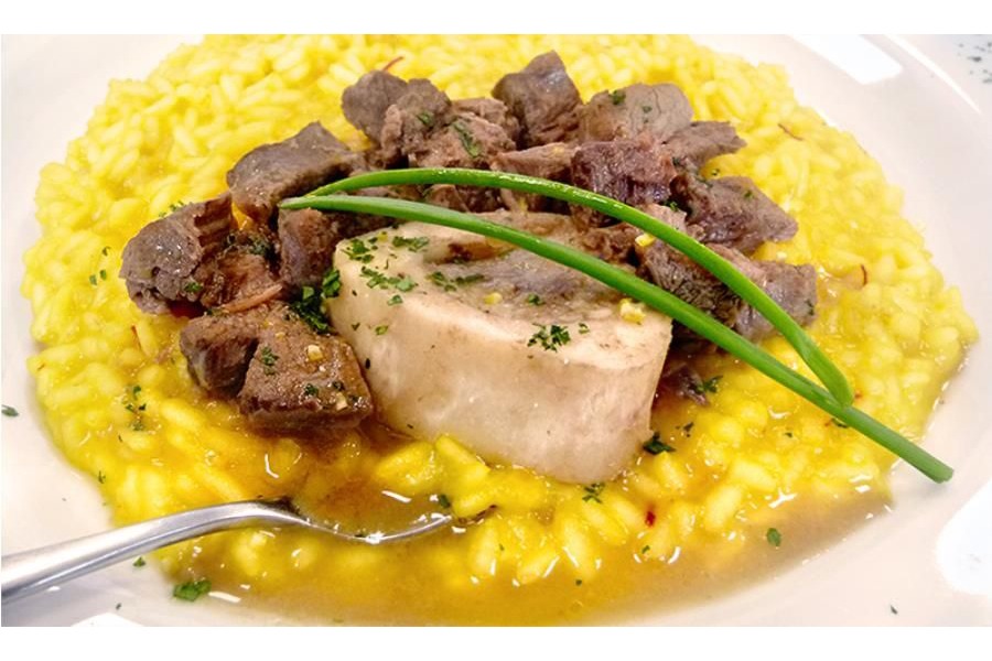 Risotto alla milanese con dadini di ossobuco agrumati