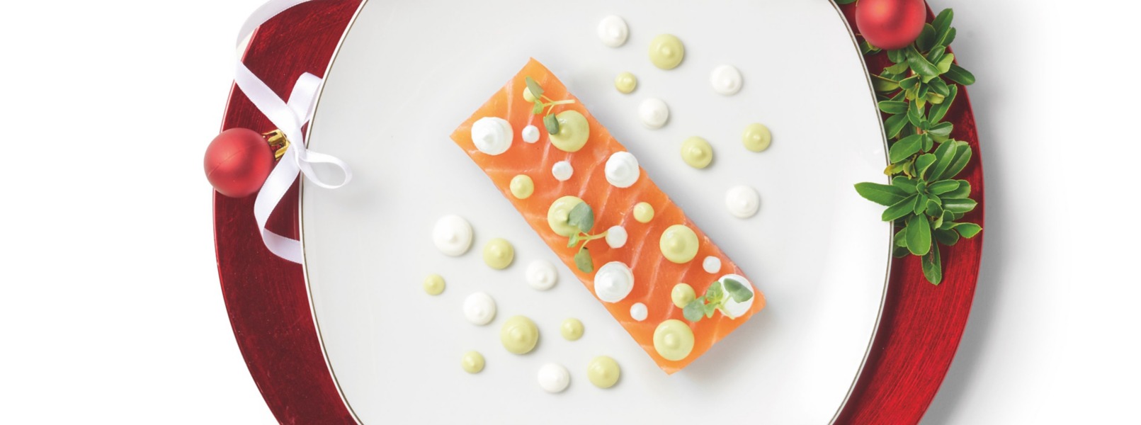 Cuori di salmone affumicato con crema di avocado e yogurt
