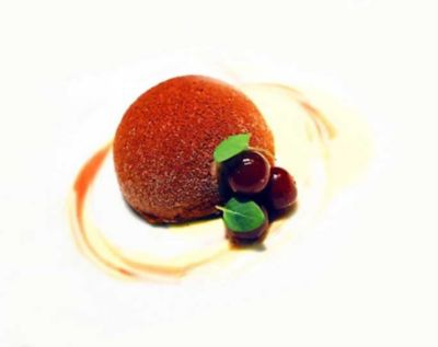 Semisfera di cioccolato con crema alla fava tonkaalt