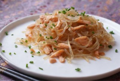 Shirataki in salsa sappari al salmonealt