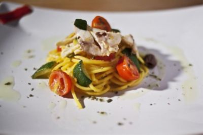 Spaghetti alla chitarra con carpaccio di orataalt