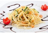 Spaghetti gamberetti e zucchinealt