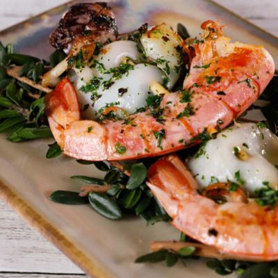 Spiedini di calamari e gamberi in padellaalt