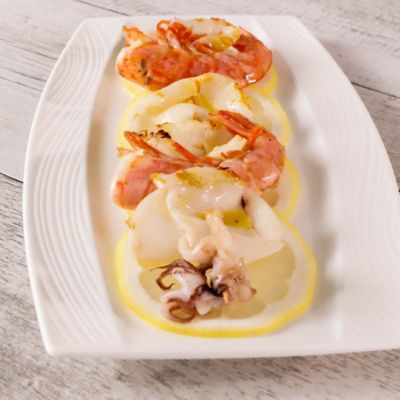 Spiedini di pesce alla grigliaalt