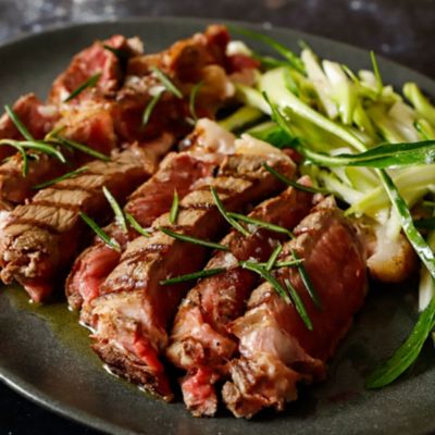 Tagliata di vitellone bianco con puntarelle