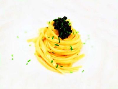 Tajarin piemontesi con caviale e ricci di marealt