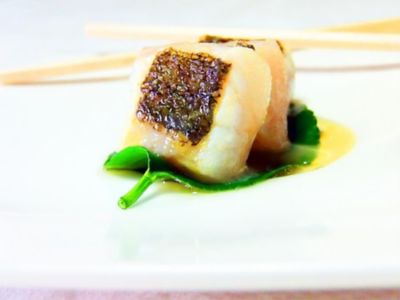 Tataki di pesce san Pietro con foglia d?ostricaalt