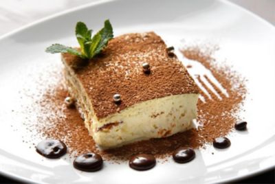Tiramisù classico: storia, ingredienti e preparazione di un dolce unico al mondoalt