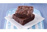 Torta con pan di spagna al cacao: soffice, veloce e personalizzabile!alt