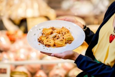 Tortellini modenesi con ragù bianco di agnelloalt
