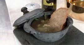 Zuppa di cipolle con gorgonzolaalt