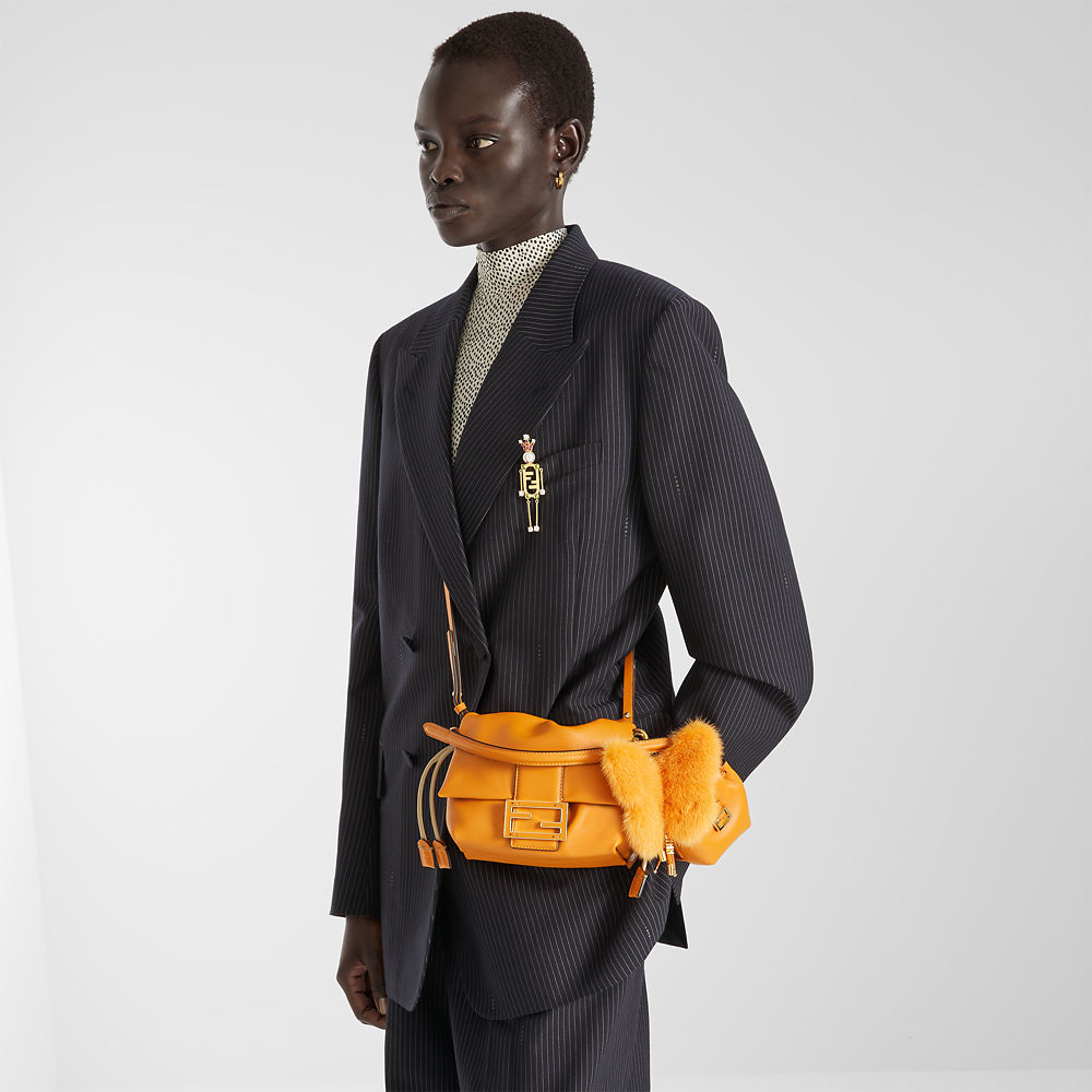 قلادة صغيرة Butterfly