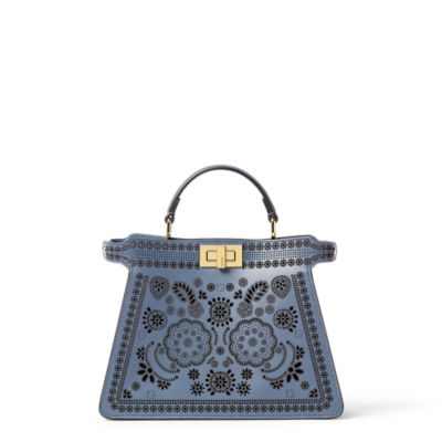 ショルダーバッグ・ポシェット FENDI Peekaboo ISeeU Small leather shoulder bag Fendi Clementine Leather Small Peekaboo Iseeu Top Handle Bag