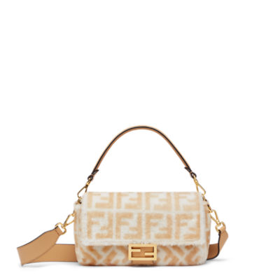 FENDI Baguette Sheepskin Bag in Beige