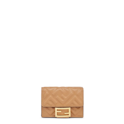 バゲット マイクロ 三つ折り財布 - ベージュナッパレザー 財布 | Fendi