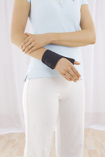 medi thumb support