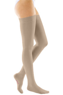 ストッキングとハイソックス | medi Japan