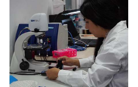 BWTek i-Raman Plus 785 in use at a customer's side.