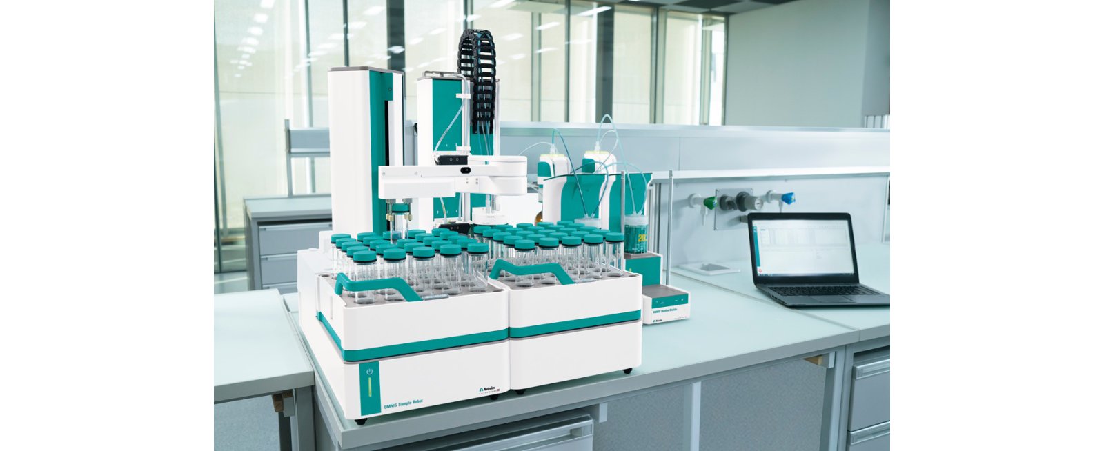 OMNIS Sample Robot S, Dis-Cover, OMNIS Titrator, Titration module, Laptop