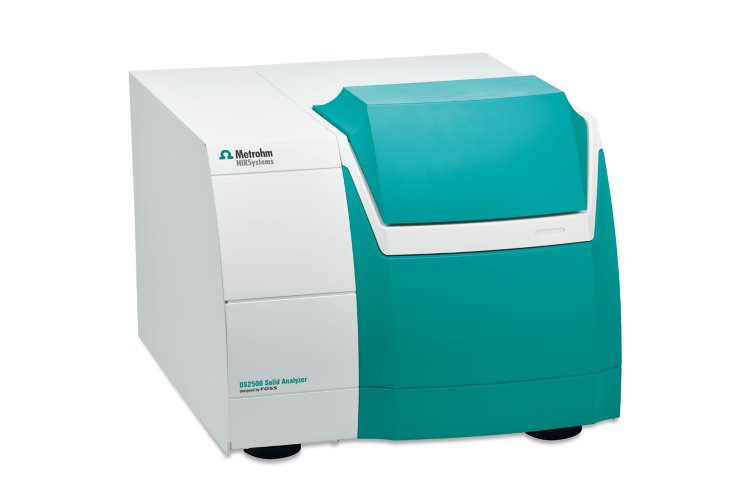 Metrohm NIRS DS2500 Solid Analyzer used for determination of density in PE pellets.