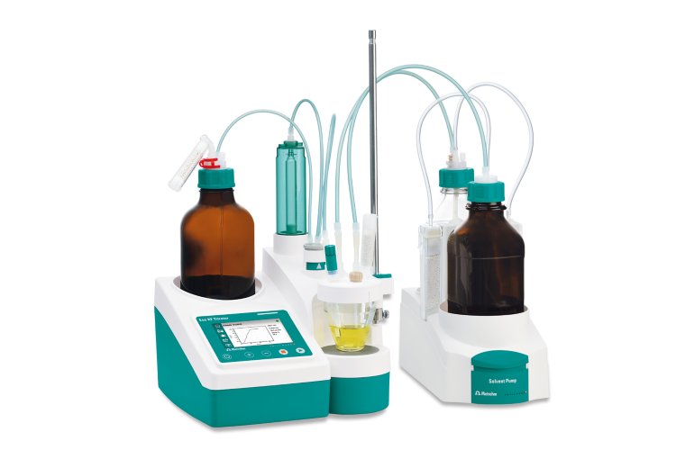 Eco KF TItrator, Solvent Pump, KF Titration, Karl-Fischer, Stand-alone, 2.1027.0010, 2.1027.0100, 2.1029.0010, side view, sidewise, complete, with tubing, reagent exchange