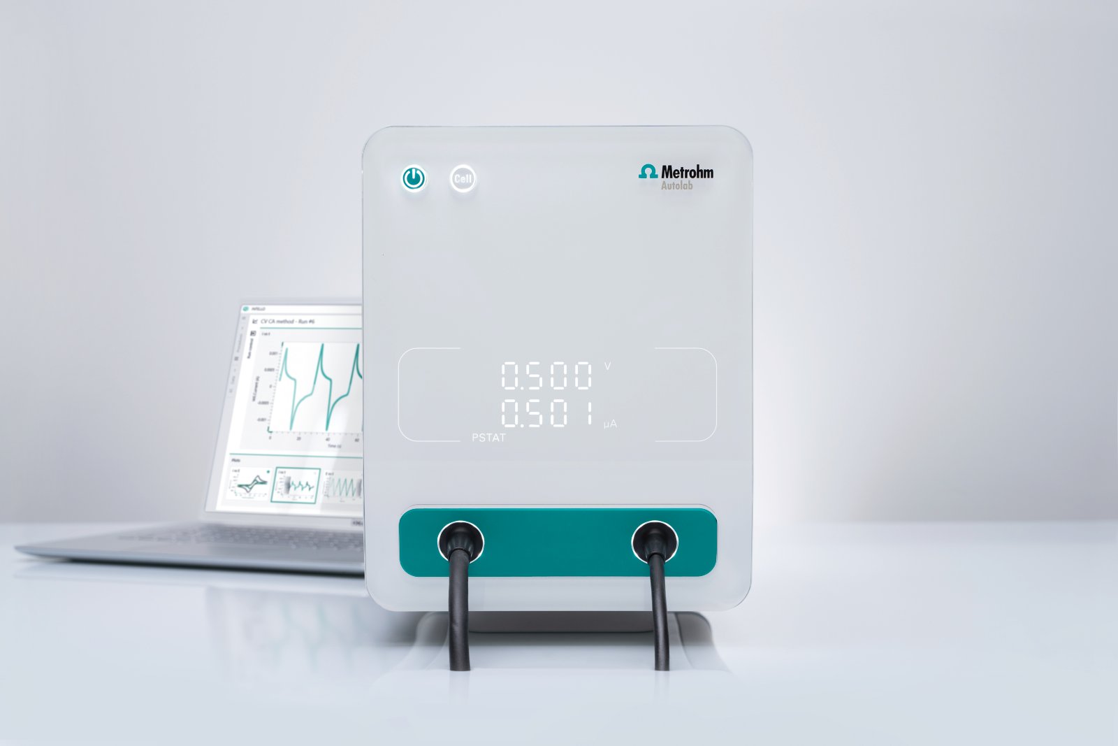 VIONIC powered by INTELLO dynamic interface active with INTELLO with table.