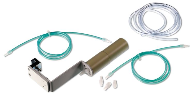 Rinsing station for pipetting equipment