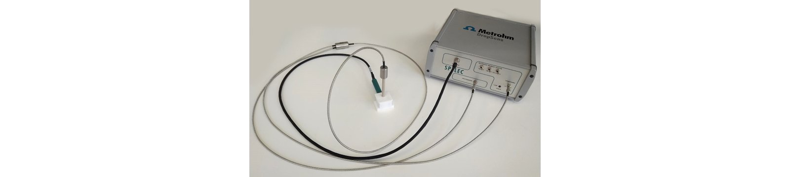 Setup for UV/VIS spectroelectrochemistry.