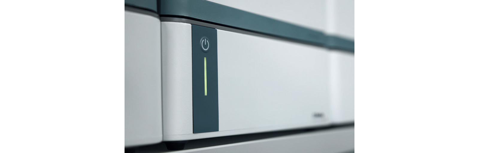 https://s7e5a.scene7.com/is/image/metrohm/OMNIS-status-led-show-status-of-instrument?qlt=85&ts=1638879849785&dpr=off