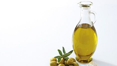 Fenthion detection in olive oil with Raman spectroscopy and SERS