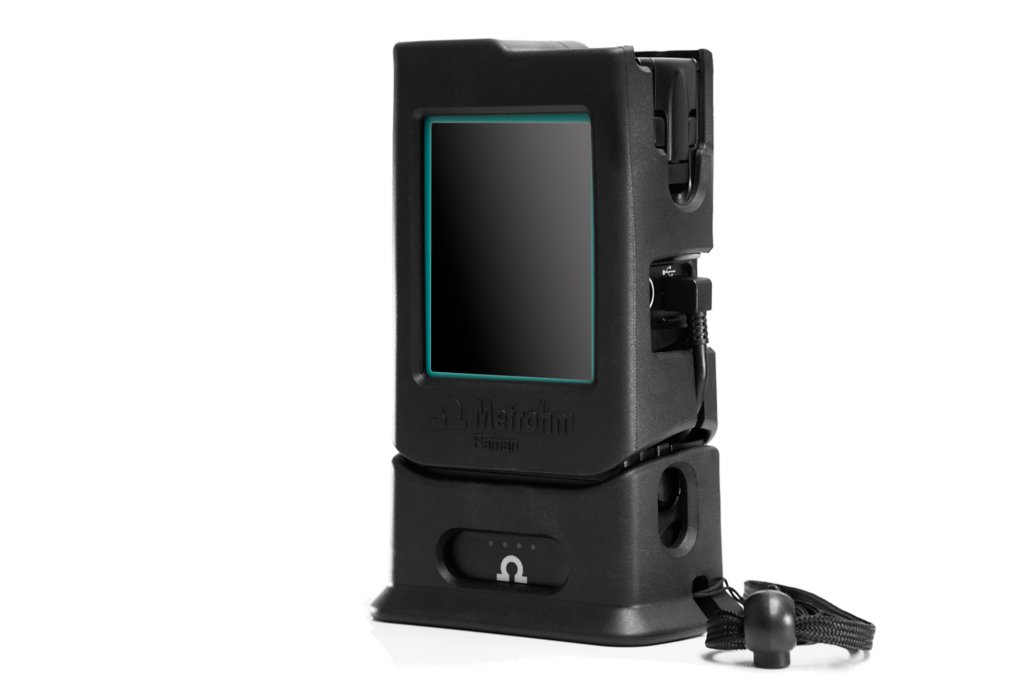 https://s7e5a.scene7.com/is/image/metrohm/Protective_Boot_combo_on_device?qlt=85&ts=1643895713326&dpr=off