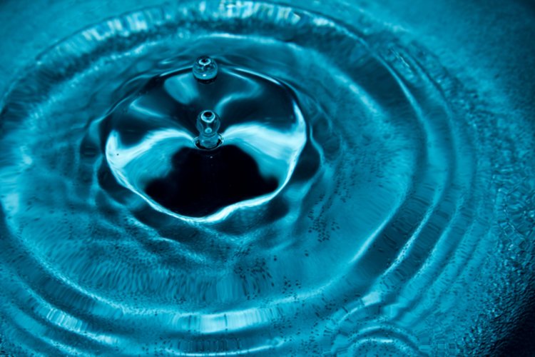 https://s7e5a.scene7.com/is/image/metrohm/drop-of-water-2256201-800px?qlt=85&ts=1649933523195&dpr=off