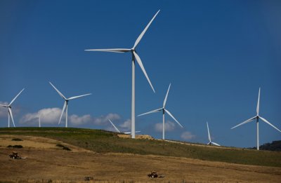 Category: installed turbinescountry: Spainturbine model: v90 2.0 MWyear: 2008Zahara De Los Atunes, Spain