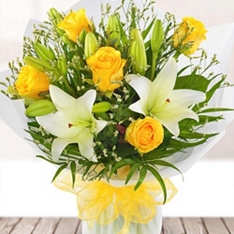 Yellow Rose & Lily Bouquet                                                                                                      